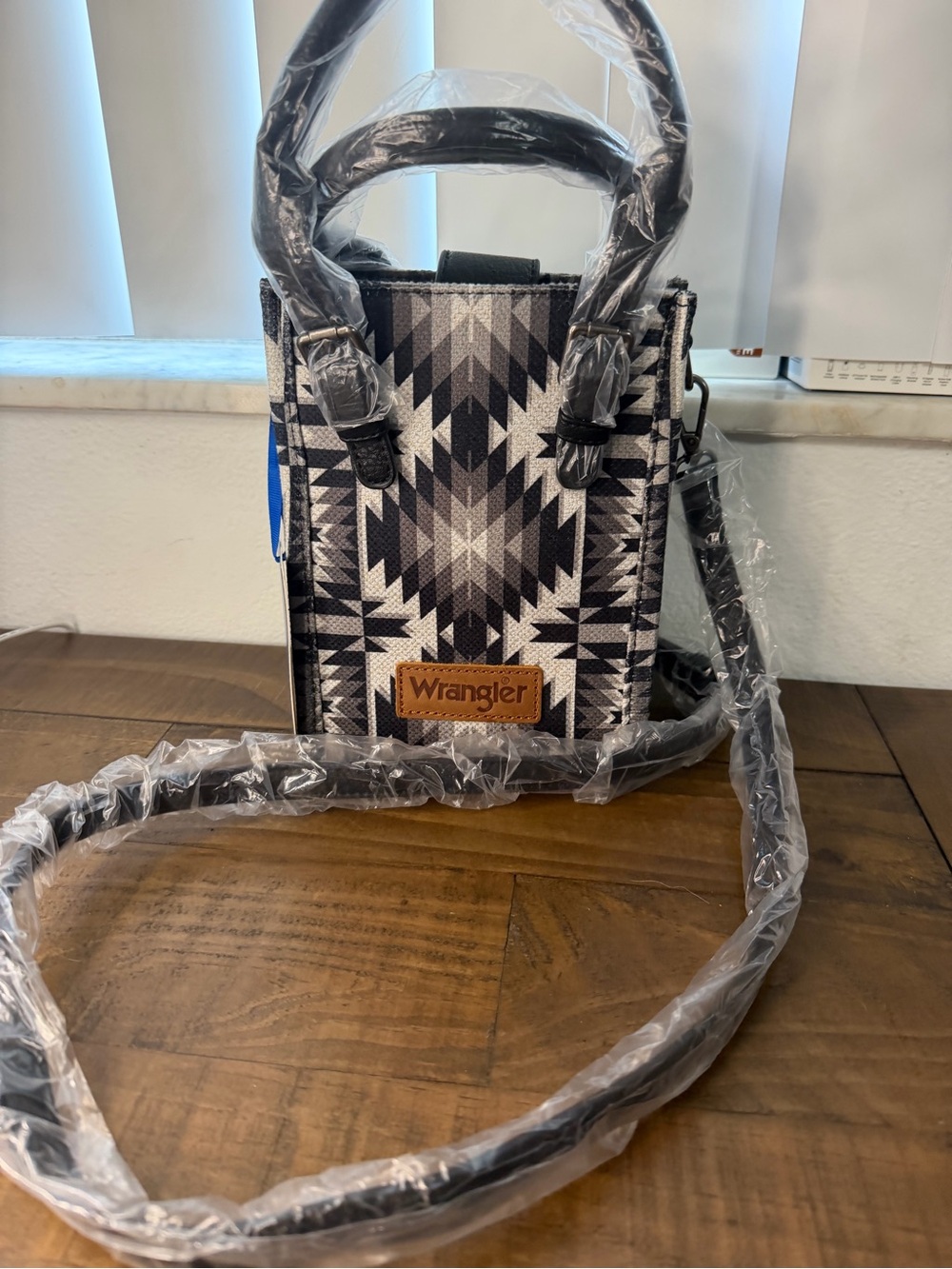 Wrangler black & white Aztec western print small crossbody tote bag purse new